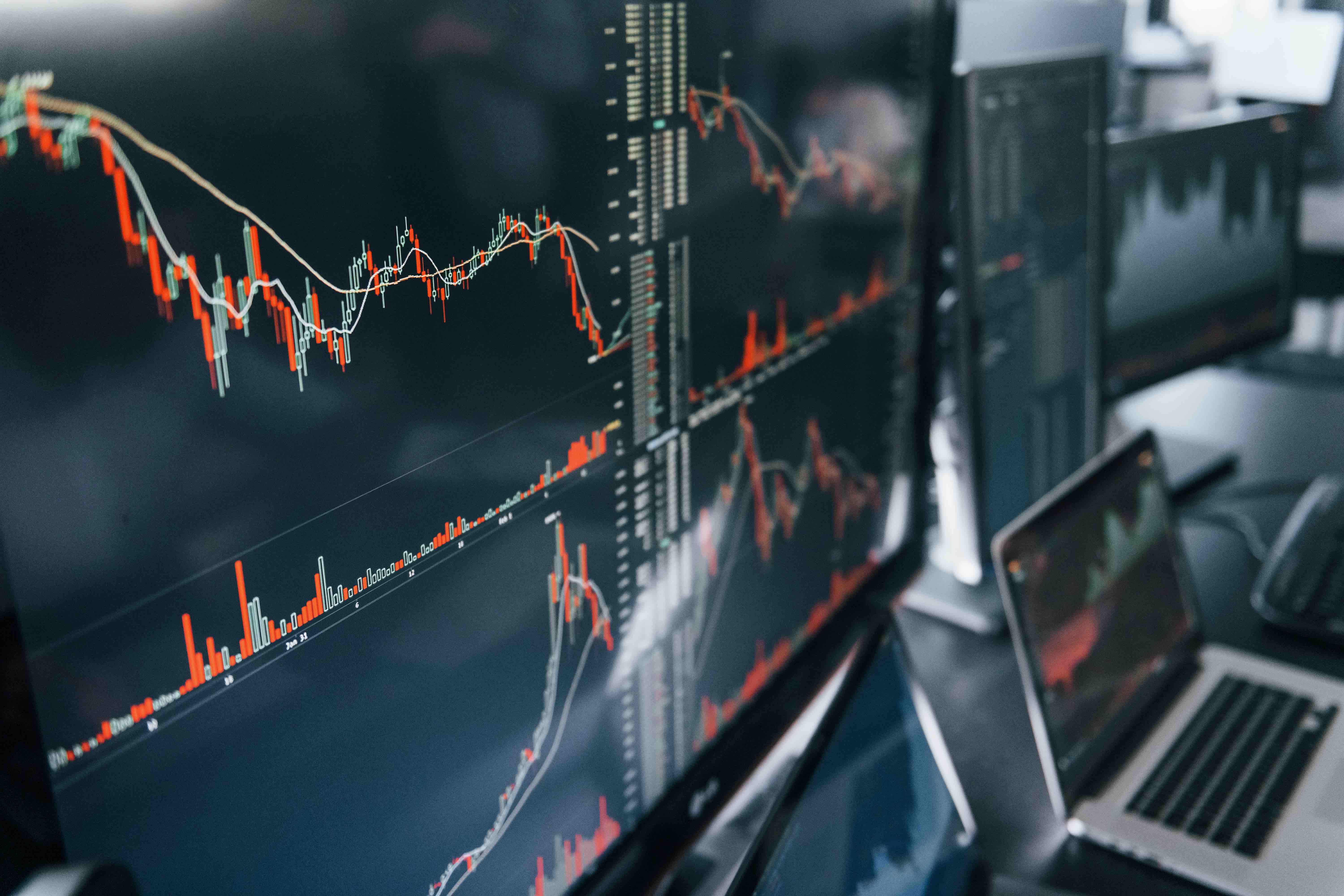 شاشات التداول المباشر